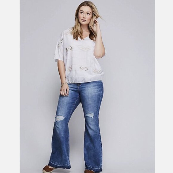 Lane Bryant Embroidered Wedge Drama Top 18/20 - Picture 3 of 12